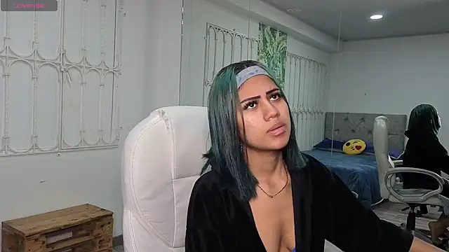 Snapshot of baby_julieta00 chatting on May 25, 2026, 11:31 am baby julieta00 online show from May 25, 2026, 11:31 am