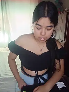 MiiaHott W online show from June 17, 2026, 1:43 pm