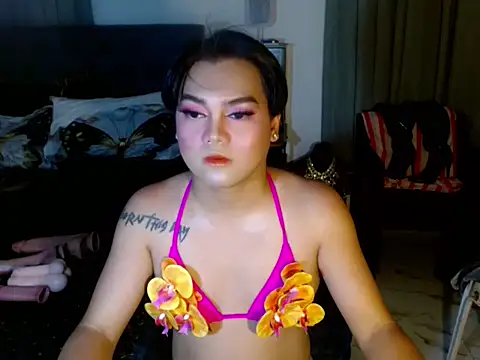 Snapshot of RoyalSeductress chatting on May 22, 2026, 9:07 am RoyalSeductress online show from May 22, 2026, 9:07 am