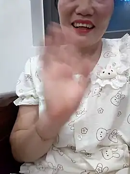 Snapshot of -Trici- chatting on June 26, 2026, 11:49 am -Trici- online show from June 26, 2026, 11:49 am
