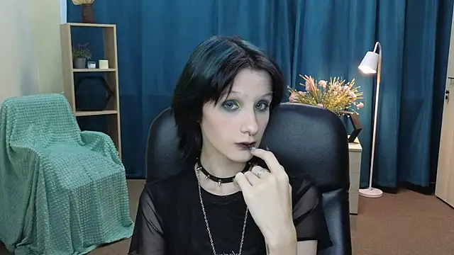 PearleneBolfa online show from May 11, 2026, 11:44 am