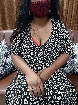 Snapshot of Ponaam-Babe chatting on May 8, 2026, 6:12 pm Ponaam-Babe online show from May 8, 2026, 6:12 pm
