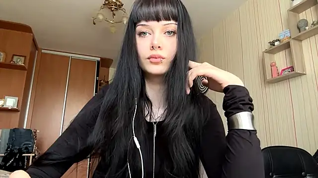 CharmaineElles online show from May 23, 2026, 3:11 pm