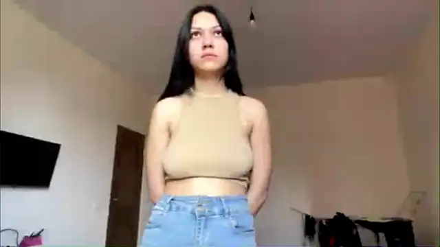 Snapshot of AiEsquer chatting on June 17, 2026, 8:47 am AiEsquer online show from June 17, 2026, 8:47 am