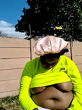 JuicyHoney 01 online show from June 27, 2026, 12:22 pm
