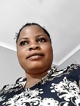 JuicyHoney 01 online show from June 25, 2026, 5:12 am