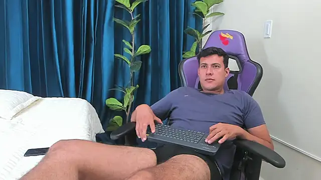 Snapshot of playboy_Felipe chatting on May 19, 2026, 1:18 pm playboy Felipe online show from May 19, 2026, 1:18 pm