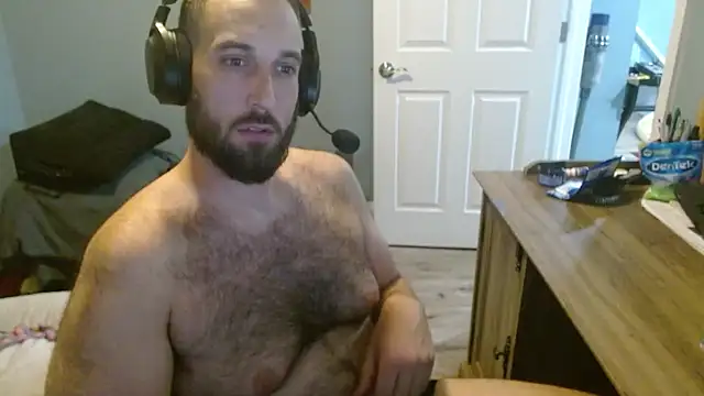 dannyboyx69 online show from May 14, 2026, 2:41 am
