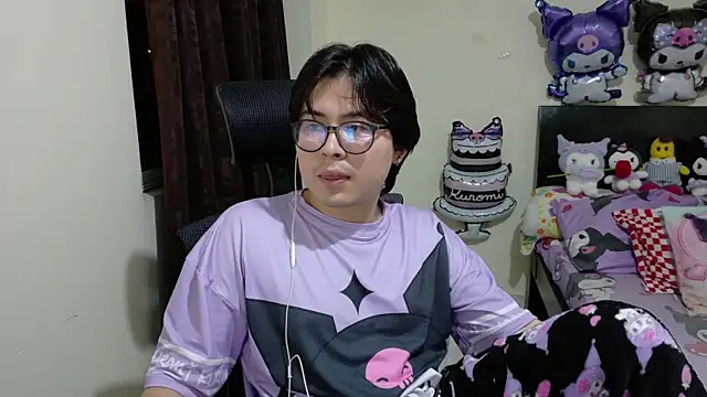 kuromi boy online show from June 7, 2026, 4:39 am