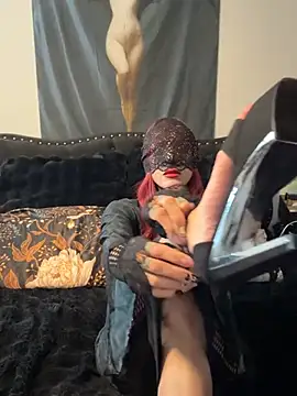 MaskedMamiXXX online show from May 10, 2026, 4:16 am
