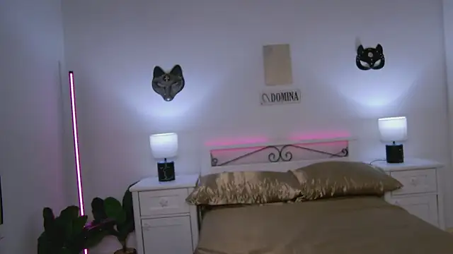 LiliKittenn online show from May 26, 2026, 3:37 am