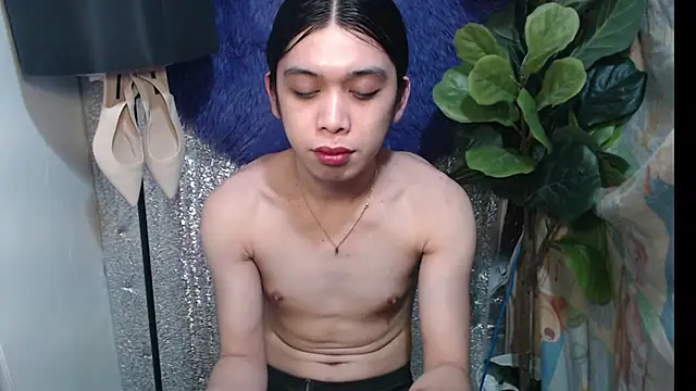 RoseAmarie online show from June 30, 2026, 11:21 am