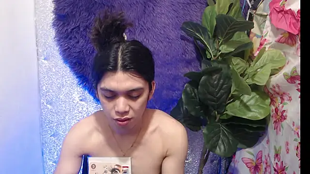 RoseAmarie online show from July 21, 2026, 5:25 pm