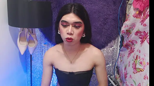 RoseAmarie online show from July 10, 2026, 12:38 pm