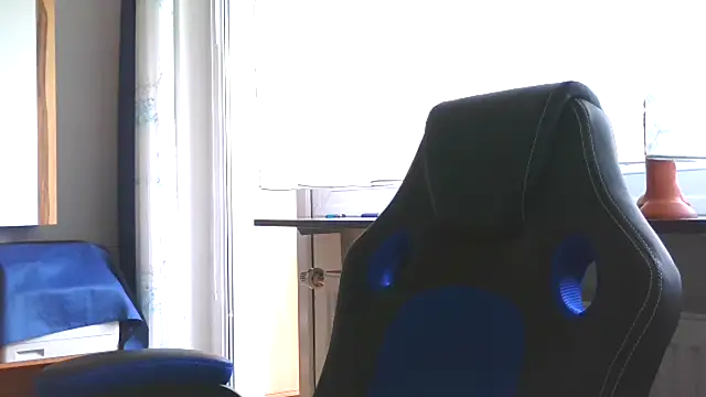 Snapshot of ginamilton chatting on May 11, 2026, 4:04 pm ginamilton online show from May 11, 2026, 4:04 pm