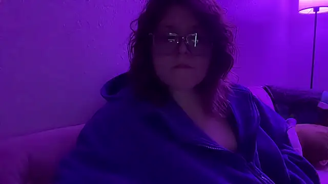 Snapshot of cozyqt94 chatting on May 17, 2026, 1:49 am cozyqt94 online show from May 17, 2026, 1:49 am