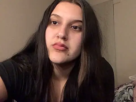 allyroseeee online show from June 10, 2026, 4:03 am