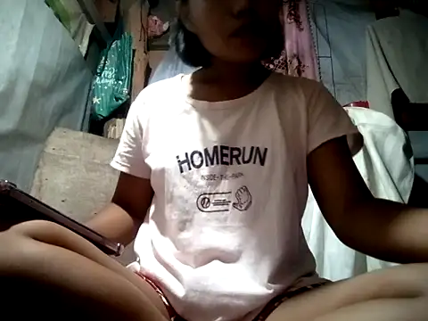 Snapshot of shy_asianluna22 chatting on June 19, 2026, 10:04 pm shy asianluna22 online show from June 19, 2026, 10:04 pm