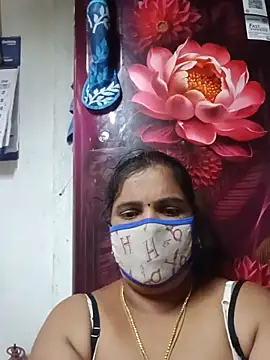 Tamil-shivani95 online show from June 8, 2026, 7:31 am