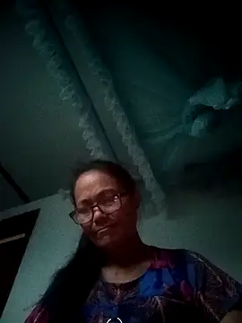 Vieekee online show from May 14, 2026, 10:29 pm