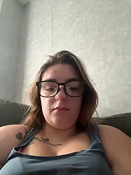 LexiXXoo online show from June 16, 2026, 7:52 am