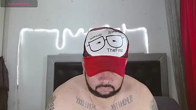 Snapshot of perverseveteranmanxxx chatting on November 27, 2025, 3:12 pm perverseveteranmanxxx online show from November 27, 2025, 3:12 pm