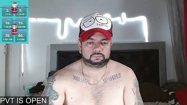 Snapshot of perverseveteranmanxxx chatting on December 16, 2025, 12:31 pm perverseveteranmanxxx online show from December 16, 2025, 12:31 pm