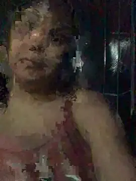Snapshot of Cliaclara chatting on May 18, 2026, 10:25 pm Cliaclara online show from May 18, 2026, 10:25 pm