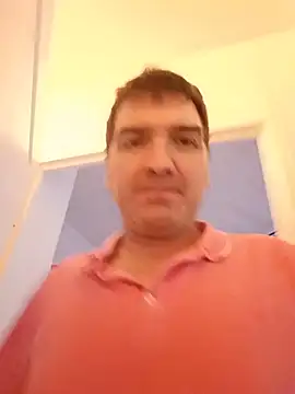 Snapshot of oncle33 chatting on June 4, 2026, 6:23 pm oncle33 online show from June 4, 2026, 6:23 pm