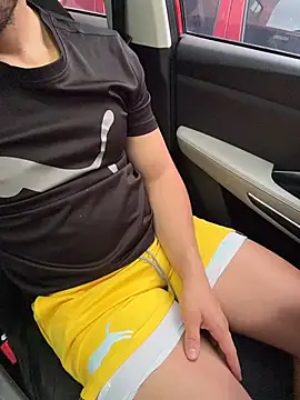 Snapshot of Oliver_browm chatting on June 27, 2026, 1:39 pm Oliver browm online show from June 27, 2026, 1:39 pm