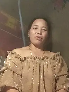 Rose Ella  online show from May 12, 2026, 4:13 pm