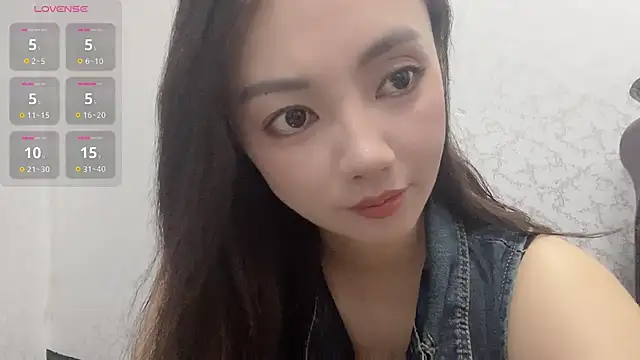 Lily88  online show from May 12, 2026, 7:38 am