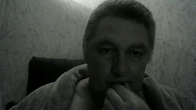 Snapshot of edje59a chatting on February 11, 2026, 12:54 am edje59a online show from February 11, 2026, 12:54 am