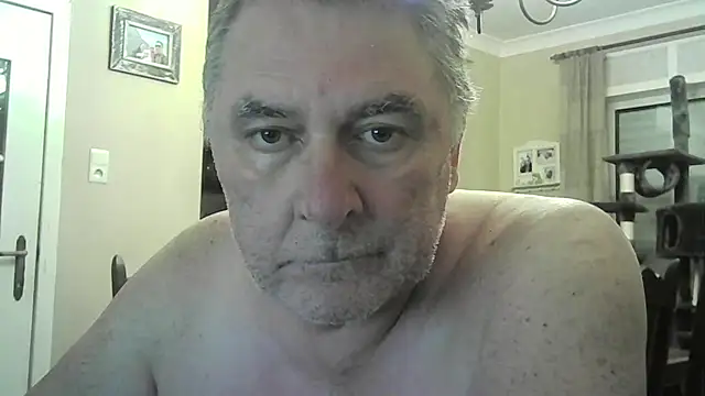 Snapshot of edje59a chatting on November 21, 2025, 7:07 am edje59a online show from November 21, 2025, 7:07 am