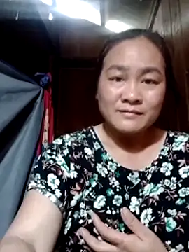 Snapshot of Blowjob0100 chatting on June 21, 2026, 4:18 am Blowjob0100 online show from June 21, 2026, 4:18 am
