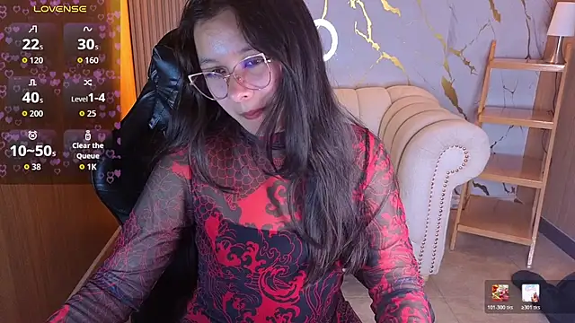 Snapshot of HoneyDoll_tf chatting on June 11, 2026, 12:32 am HoneyDoll tf online show from June 11, 2026, 12:32 am