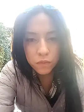SharonKml online show from June 26, 2026, 7:42 pm
