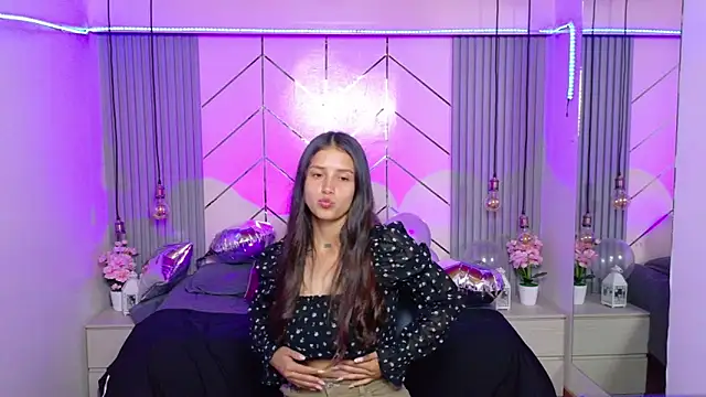 Snapshot of Sofysoul chatting on June 3, 2026, 8:35 pm Sofysoul online show from June 3, 2026, 8:35 pm