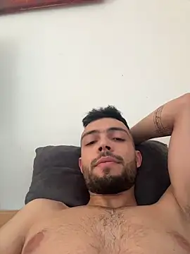 Snapshot of Z-man- chatting on June 6, 2026, 7:35 am Z-man- online show from June 6, 2026, 7:35 am