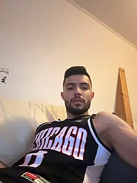Snapshot of Z-man- chatting on June 23, 2026, 7:45 pm Z-man- online show from June 23, 2026, 7:45 pm