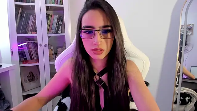 Snapshot of AgathaBlair chatting on May 20, 2026, 12:13 pm AgathaBlair online show from May 20, 2026, 12:13 pm