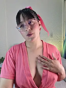 soofiathooner online show from May 23, 2026, 3:49 am