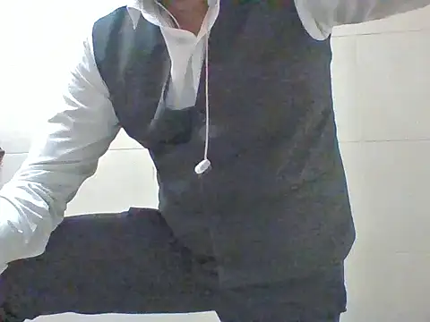 Snapshot of RAINBOWONE chatting on May 16, 2026, 6:45 am RAINBOWONE online show from May 16, 2026, 6:45 am