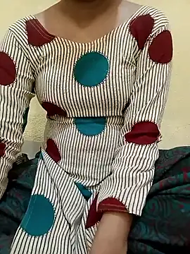 Hot Riya Sharma online show from May 14, 2026, 5:04 am