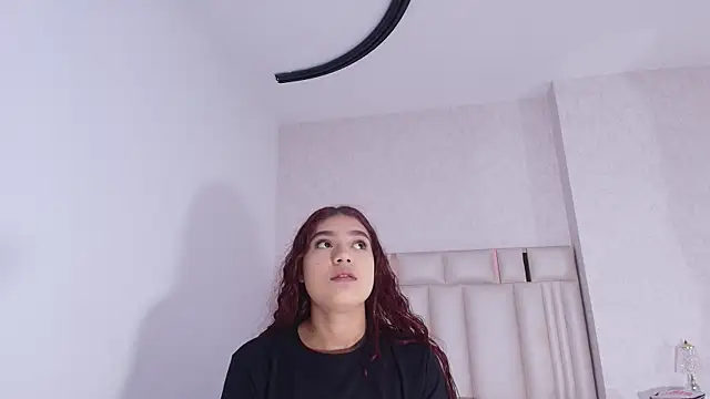 Snapshot of mia_velvett_ chatting on June 24, 2026, 11:53 am mia velvett online show from June 24, 2026, 11:53 am
