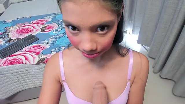 doll skinny18 online show from June 9, 2026, 1:12 pm