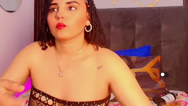 Snapshot of Sol__Latina chatting on June 16, 2026, 3:39 am Sol Latina online show from June 16, 2026, 3:39 am