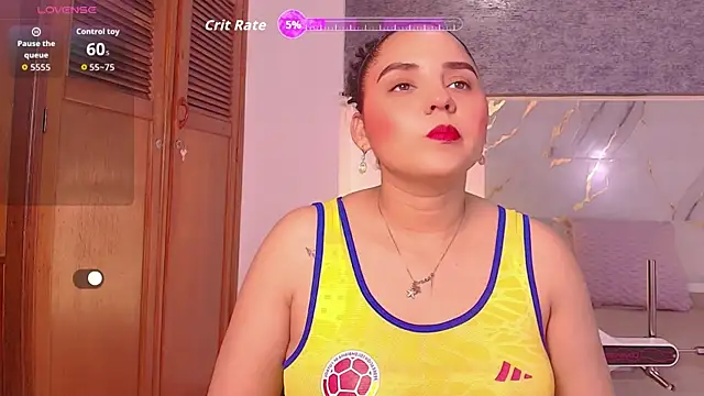 Snapshot of Sol__Latina chatting on July 4, 2026, 3:46 am Sol Latina online show from July 4, 2026, 3:46 am