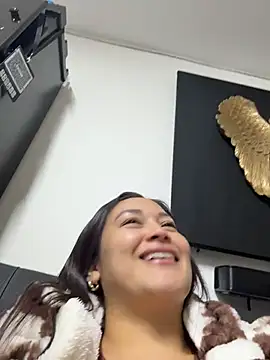Tatiana123  online show from June 14, 2026, 8:21 pm