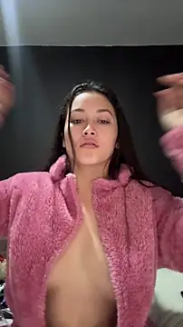 Tatiana123  online show from May 16, 2026, 8:41 pm